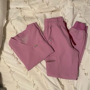 NWOT Quartz Pink FIGS Scrub Set